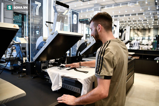 Sự thật về việc Juventus bán áo Ronaldo 24 giờ là đủ nửa tiền mua CR7 - Ảnh 2. Sự thật về việc Juventus bán áo Ronaldo 24 giờ là đủ nửa tiền mua CR7 6