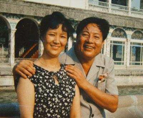 Phật Tổ phim Tây Du Ký 1986: Có 3 con gái xinh đẹp, tự nhận là phận nô bộc trong nhà - Ảnh 5. Phật Tổ phim Tây Du Ký 1986: Có 3 con gái xinh đẹp, tự nhận là phận 'nô bộc' trong nhà 5