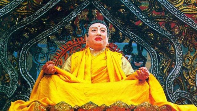 Phật Tổ phim Tây Du Ký 1986: Có 3 con gái xinh đẹp, tự nhận là phận nô bộc trong nhà - Ảnh 1. Phật Tổ phim Tây Du Ký 1986: Có 3 con gái xinh đẹp, tự nhận là phận 'nô bộc' trong nhà 1