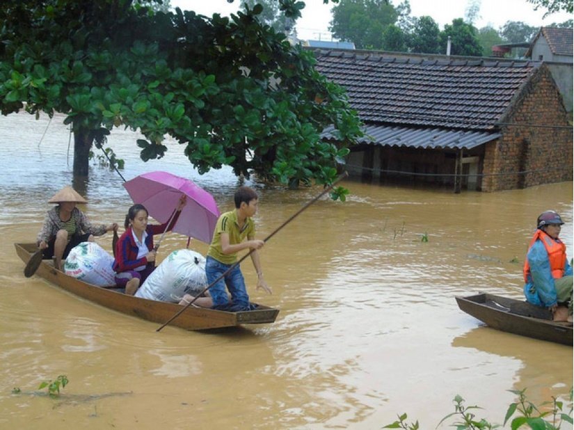 Thi hành kỷ luật Chủ tịch xã 'vòi' 3 triệu mới làm thủ tục hỗ trợ lũ lụt ở Thanh Hóa 1