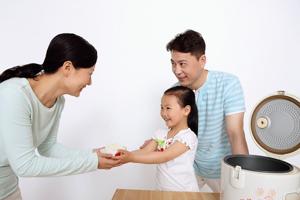 Từ vụ cặp đôi mây mưa trong rạp phim: Đã qua thời hôn nhau phải kín đáo hay giới trẻ đang kệ chuyện lệch chuẩn? - Ảnh 3. Từ vụ cặp đôi 'mây mưa' trong rạp phim: Đã qua thời hôn nhau phải kín đáo hay giới trẻ đang kệ chuyện 'lệch chuẩn'? 3