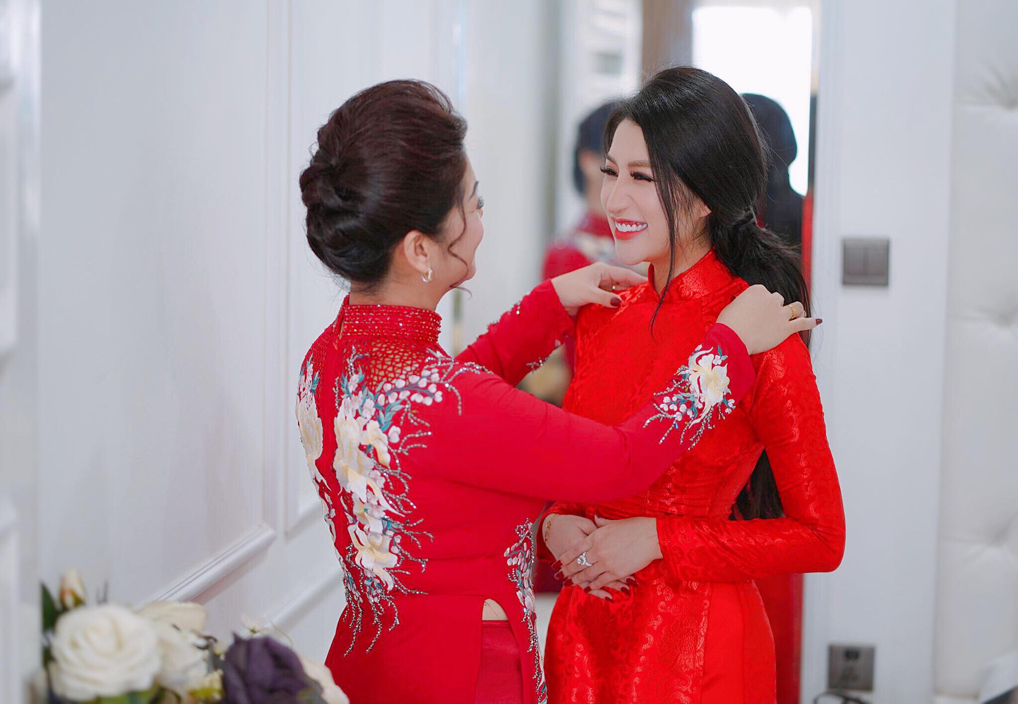 Toàn cảnh lễ ăn hỏi lung linh của Vân Navy và chồng doanh nhân tại Hà Nội sáng nay - Ảnh 3. Lễ ăn hỏi lung linh của Vân Navy và chồng doanh nhân tại Hà Nội sáng nay 4