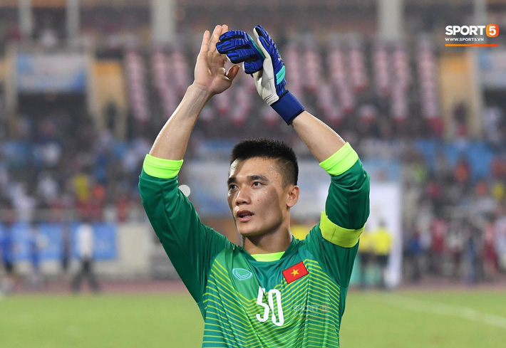 Cuộc trò chuyện với thầy Park và món quà đặc biệt Đặng Văn Lâm tặng U23 Việt Nam - Ảnh 2. Cuộc trò chuyện với thầy Park và món quà đặc biệt Đặng Văn Lâm tặng U23 Việt Nam 2