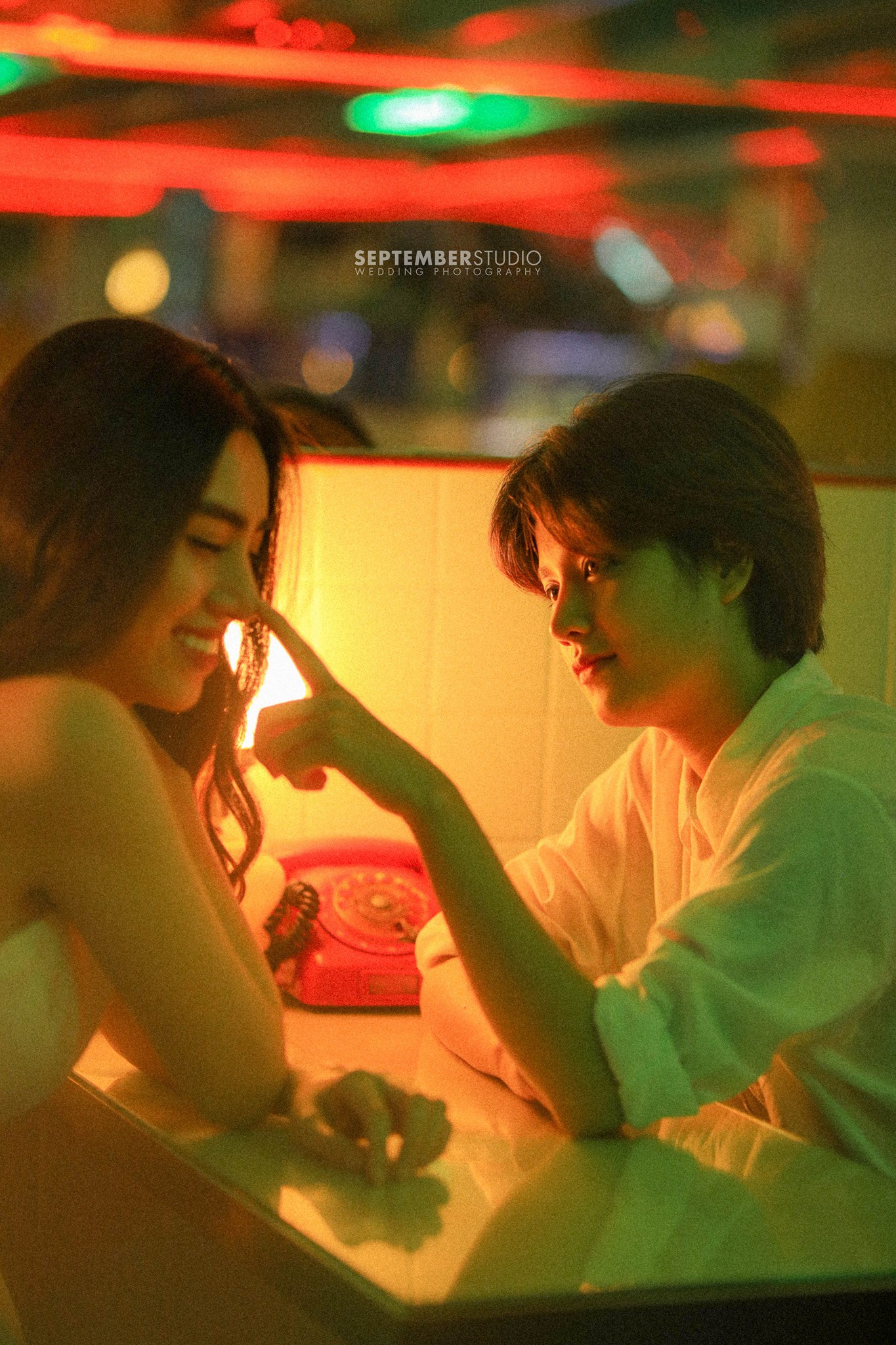 Câu chuyện tình ngọt ngào của cặp đồng tính nữ chênh lệch 8 tuổi: Em đồng ý rồi, còn chị thì sao? - Ảnh 6. Câu chuyện tình ngọt ngào của cặp đồng tính nữ chênh lệch 8 tuổi: 'Em đồng ý rồi, còn chị thì sao?' 6