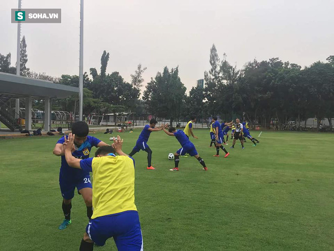Indonesia xếp cho Lào sân 'xịn' trong khi để U23 Việt Nam phải tập trên 'sân ruộng' 1