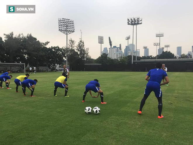 Indonesia xếp cho Lào sân 'xịn' trong khi để U23 Việt Nam phải tập trên 'sân ruộng' 2