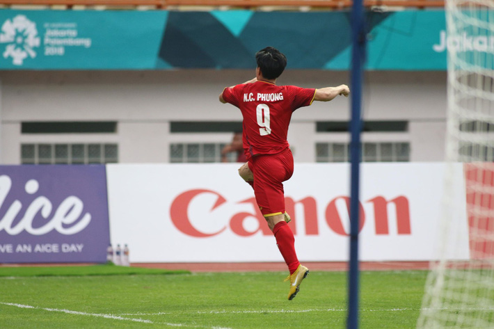 Quang Hải rực sáng, U23 Việt Nam thắng dễ trong ngày Công Phượng 2 lần trượt penalty - Ảnh 3. Quang Hải rực sáng, U23 Việt Nam thắng dễ trong ngày Công Phượng 2 lần trượt penalty 3
