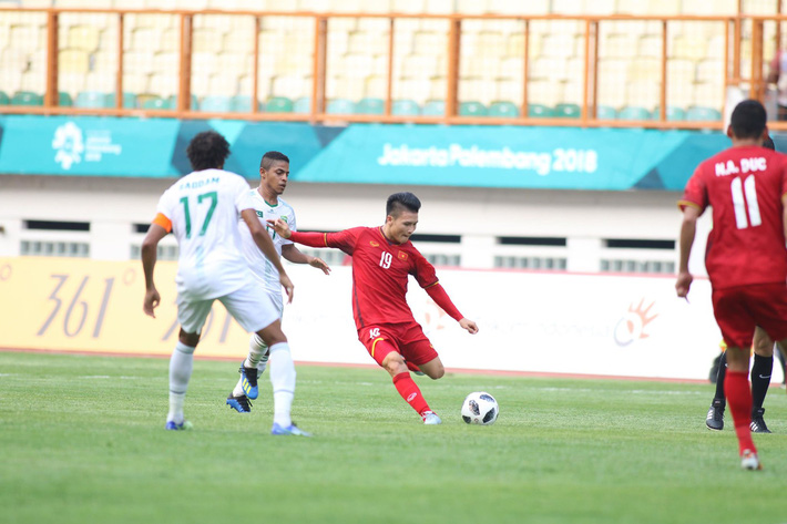 Quang Hải rực sáng, U23 Việt Nam thắng dễ trong ngày Công Phượng 2 lần trượt penalty - Ảnh 1. Quang Hải rực sáng, U23 Việt Nam thắng dễ trong ngày Công Phượng 2 lần trượt penalty 1