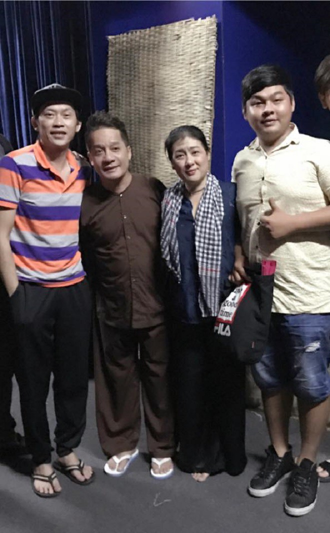 Chuyện về người trông giữ đền thờ Tổ nghiệp cho nghệ sĩ Hoài Linh - Ảnh 5. Chuyện về người trông giữ đền thờ Tổ nghiệp cho nghệ sĩ Hoài Linh 5