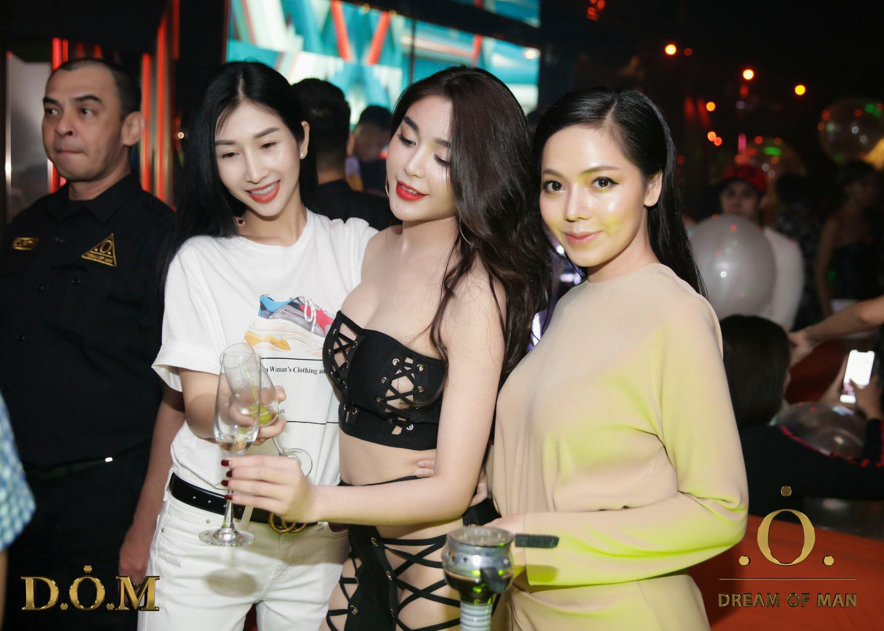 Hình ảnh mới của hot girl bánh tráng trộn: Tăng cân đáng kể, chuyển hướng gợi cảm hết nấc! - Ảnh 6. Hình ảnh mới của hot girl bánh tráng trộn: Tăng cân đáng kể, chuyển hướng gợi cảm hết nấc! 7