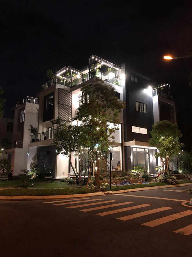 Cận cảnh biệt thự triệu USD lộng lẫy, rộng hơn 500m2 của Quách Thành Danh tại Sài Gòn - Ảnh 5. Cận cảnh biệt thự triệu USD lộng lẫy, rộng hơn 500m2 của Quách Thành Danh tại Sài Gòn 5