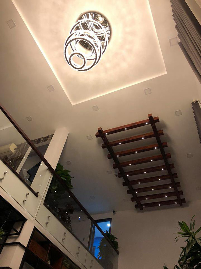 Cận cảnh biệt thự triệu USD lộng lẫy, rộng hơn 500m2 của Quách Thành Danh tại Sài Gòn - Ảnh 9. Cận cảnh biệt thự triệu USD lộng lẫy, rộng hơn 500m2 của Quách Thành Danh tại Sài Gòn 9