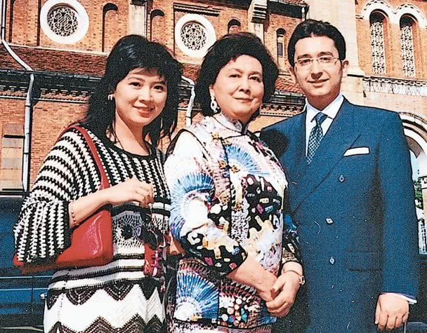 Em gái vua sòng bạc Macau Hà Hồng Sân qua đời, để lại gia tài hàng tỉ đô cùng chuyện tình loạn luân gây sốc dư luận - Ảnh 4. Em gái vua sòng bạc Macau Hà Hồng Sân qua đời, để lại gia tài hàng tỉ đô cùng chuyện tình loạn luân gây sốc dư luận 5