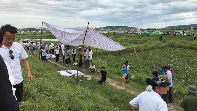 Về quê thắp hương ngày rằm, ô tô 7 chỗ bị tàu hỏa tông, 2 người tử vong tại chỗ - Ảnh 7. Về quê thắp hương ngày rằm, ô tô 7 chỗ bị tàu hỏa tông, 2 người tử vong tại chỗ 7