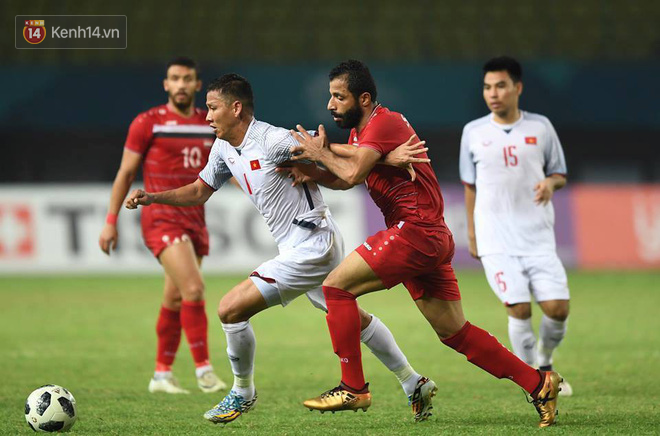 HLV Syria cũng phải than cầu thủ Olympic Việt Nam khỏe quá - Ảnh 3. HLV Syria cũng phải than cầu thủ Olympic Việt Nam khỏe quá 2