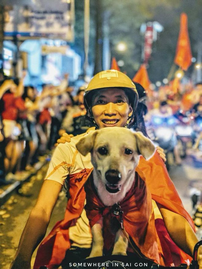 Dân Việt Nam và tình yêu với bóng đá: không đứng thứ nhất thì cũng phải về nhì cái Trái Đất này! 12