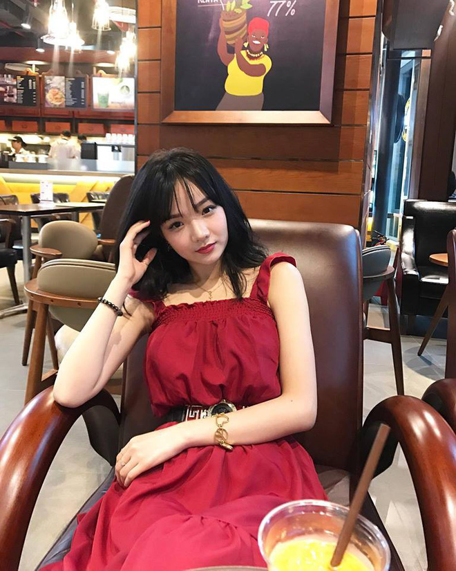 Nữ CĐV Việt được các đài truyền hình Hàn Quốc săn đón, danh tính khiến nhiều người bất ngờ 4 Nữ CĐV Việt được các đài truyền hình Hàn Quốc săn đón, danh tính khiến nhiều người bất ngờ 4