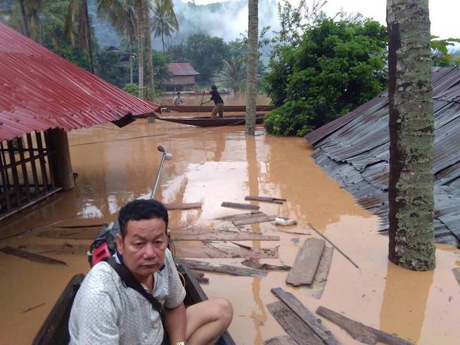 Nước lũ dâng cao 3-4 mét, người dân leo lên nóc nhà thoát chết - Ảnh 4. Nước lũ dâng cao 3-4 mét, người dân leo lên nóc nhà thoát chết 4