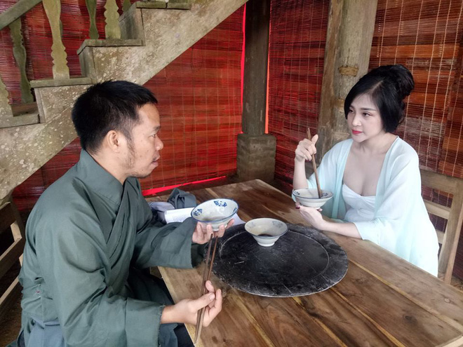 Cận cảnh nhan sắc nóng bỏng của nữ chính phim 'Tân Kim Bình Mai' bản Việt 3