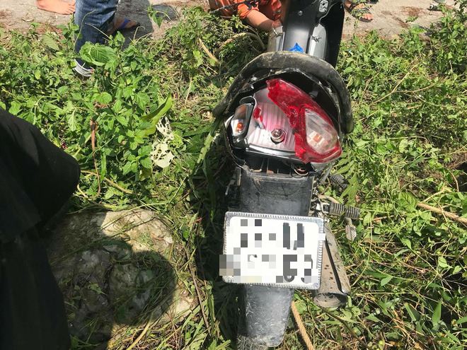 Nữ phượt thủ đổ đèo Tam Đảo rồi lao xuống vực, người không sao nhưng xe gãy làm đôi - Ảnh 4. Nữ phượt thủ đổ đèo Tam Đảo rồi lao xuống vực, người không sao nhưng xe gãy làm đôi 4