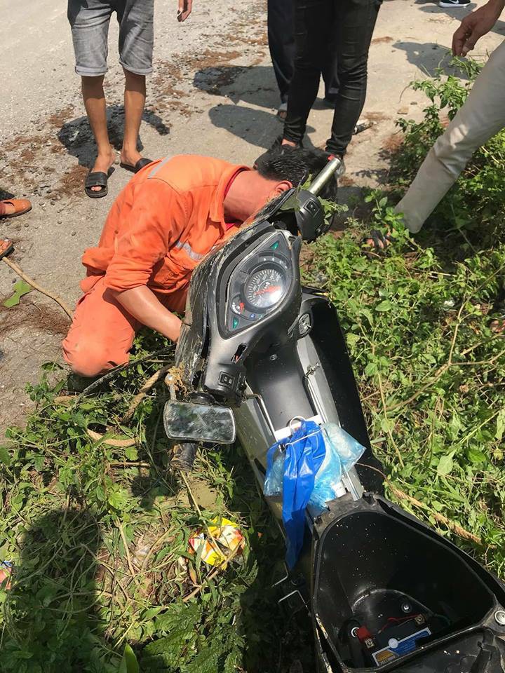 Nữ phượt thủ đổ đèo Tam Đảo rồi lao xuống vực, người không sao nhưng xe gãy làm đôi - Ảnh 3. Nữ phượt thủ đổ đèo Tam Đảo rồi lao xuống vực, người không sao nhưng xe gãy làm đôi 3