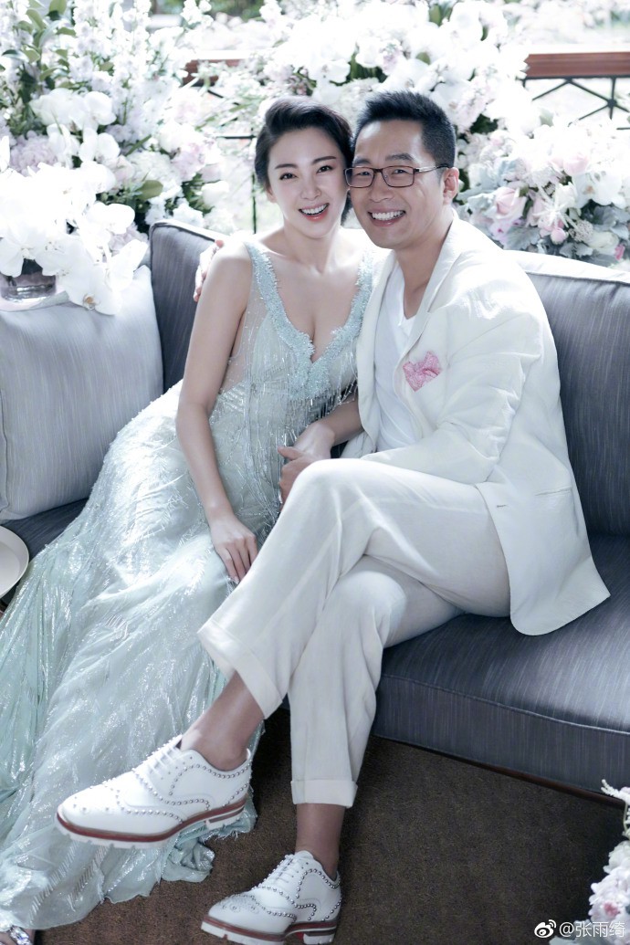 Người đẹp Mỹ nhân ngư tuyên bố ly hôn sau khi dùng dao tấn công chồng, kết thúc 1 năm hôn nhân chóng vánh - Ảnh 3. Người đẹp 'Mỹ nhân ngư' tuyên bố ly hôn sau khi dùng dao tấn công chồng, kết thúc 1 năm hôn nhân chóng vánh 3