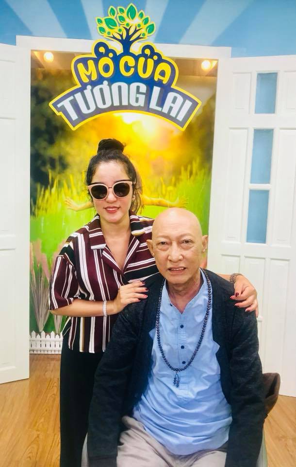 Tình hình sức khoẻ mới nhất của nghệ sĩ Lê Bình và Mai Phương sau thời gian điều trị ngoại trú - Ảnh 2. Tình hình sức khoẻ mới nhất của nghệ sĩ Lê Bình và Mai Phương sau thời gian điều trị ngoại trú 3