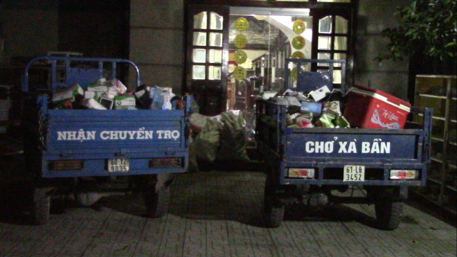 Cảnh sát đục tôn chữa cháy công ty gỗ rộng hàng nghìn m2 ở Bình Dương - Ảnh 6. Cảnh sát đục tôn chữa cháy công ty gỗ rộng hàng nghìn m2 ở Bình Dương 6