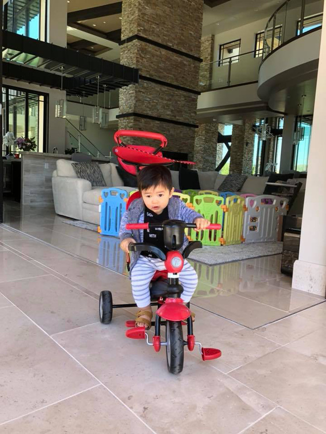 Cuộc sống trong biệt thự triệu đô của con trai Đan Trường: Vú em phải biết 3 thứ tiếng - Ảnh 7. Cận cảnh cuộc sống của con trai Đan Trường trong biệt thự triệu đô 6
