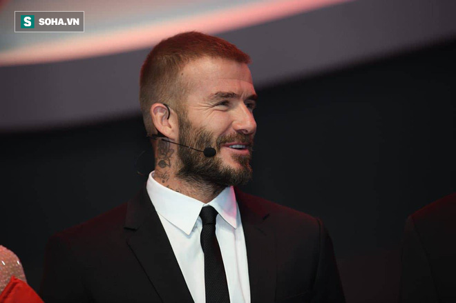 Hoa hậu Trần Tiểu Vy rạng rỡ sánh đôi bên David Beckham trên sân khấu ra mắt xe hơi VINFAST - Ảnh 3. Hoa hậu Trần Tiểu Vy rạng rỡ sánh đôi bên David Beckham trên sân khấu ra mắt xe hơi VINFAST 3