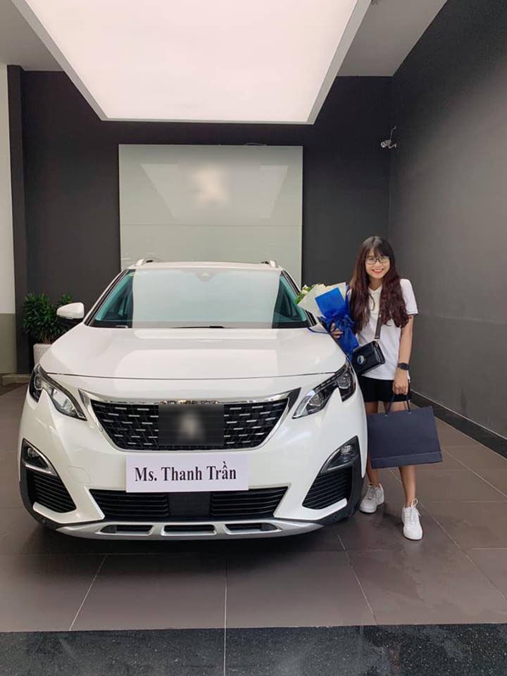 Thanh Trần khoe mua xe hơi tiền tỷ ở tuổi 21, tiết lộ từng bị đại gia gạ tình khi còn độc thân - Ảnh 1. Thanh Trần khoe mua xe hơi tiền tỷ ở tuổi 21, tiết lộ từng bị đại gia gạ tình khi còn độc thân 1
