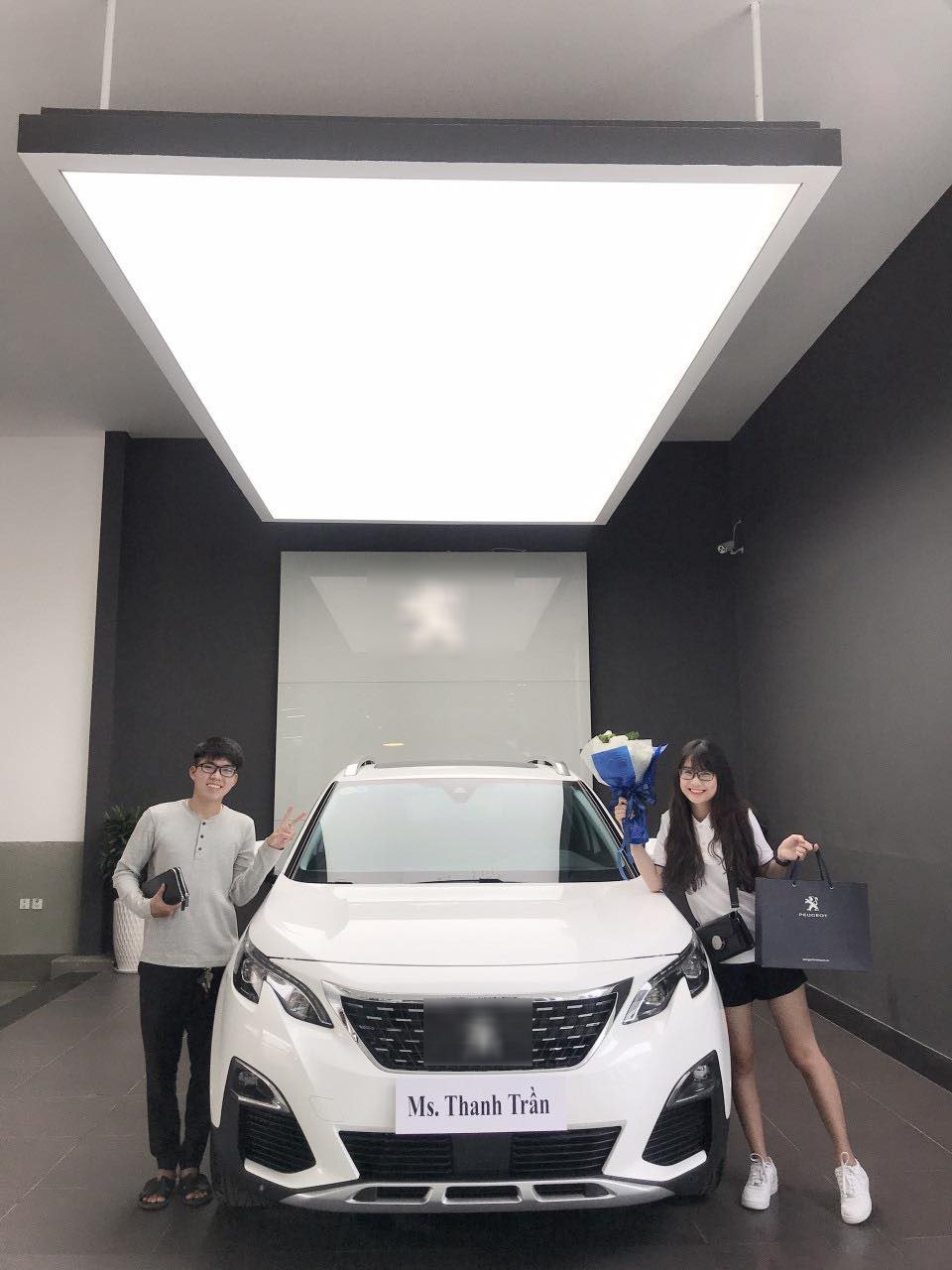 Thanh Trần khoe mua xe hơi tiền tỷ ở tuổi 21, tiết lộ từng bị đại gia gạ tình khi còn độc thân - Ảnh 2. Thanh Trần khoe mua xe hơi tiền tỷ ở tuổi 21, tiết lộ từng bị đại gia gạ tình khi còn độc thân 2