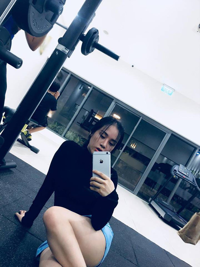 Sau 5 năm ngoan hiền, Bà Tưng bất ngờ sexy trở lại - Ảnh 11. Sau 5 năm ngoan hiền, Bà Tưng bất ngờ tái xuất trở lại khiến người hâm mộ đứng ngồi không yên 11