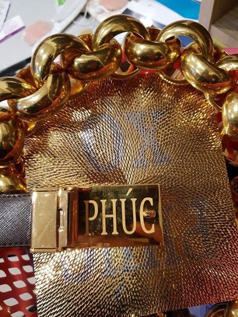 Người đàn ông tự nhận lúc nào cũng đeo 8kg vàng trên người khiến MXH xôn xao - Ảnh 4. Người đàn ông tự nhận lúc nào cũng đeo 8kg vàng trên người khiến MXH xôn xao 4