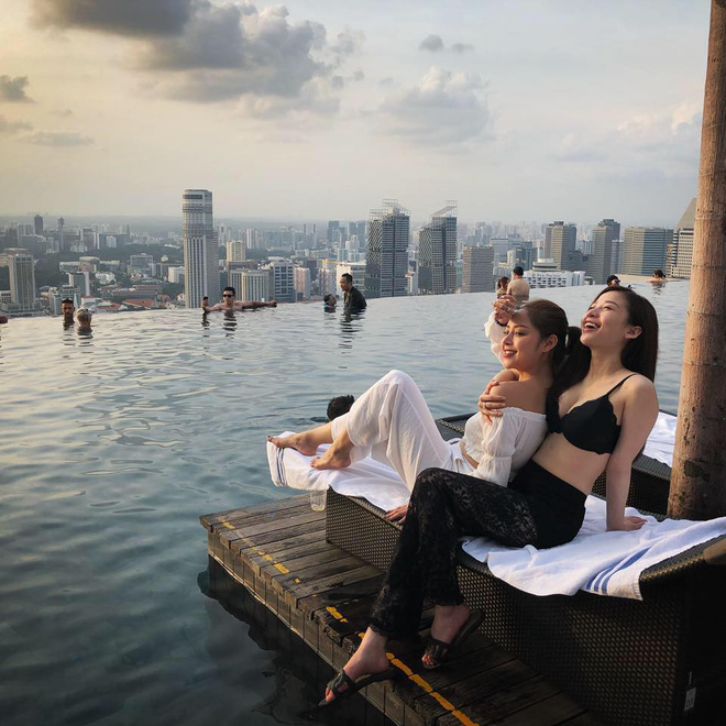 Khi gái đẹp yêu nhau: Vô tình chạm mặt, người Hải Phòng quyết ở lại Sài Gòn, theo đuổi bằng được tiếng sét ái tình - Ảnh 3. Khi gái đẹp yêu nhau: Vô tình chạm mặt, người Hải Phòng quyết ở lại Sài Gòn, theo đuổi bằng được 'tiếng sét ái tình' 3
