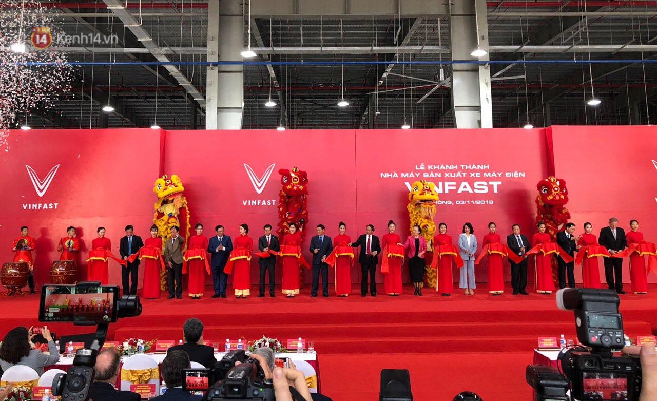 VinFast khánh thành nhà máy sản xuất xe máy điện thông minh quy mô “khủng”, xuất xưởng tới 1 triệu xe/năm - Ảnh 2. VinFast khánh thành nhà máy sản xuất xe máy điện thông minh quy mô “khủng”, xuất xưởng tới 1 triệu xe/năm 4