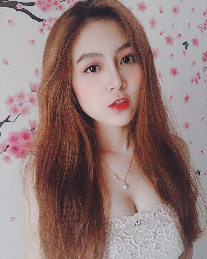 Từ người mẫu nội y thành giáo viên, cô gái bị nhiều người đánh giá không đủ tư cách đi dạy - Ảnh 7. Từ người mẫu nội y thành giáo viên, cô gái bị nhiều người đánh giá không đủ tư cách đi dạy 5