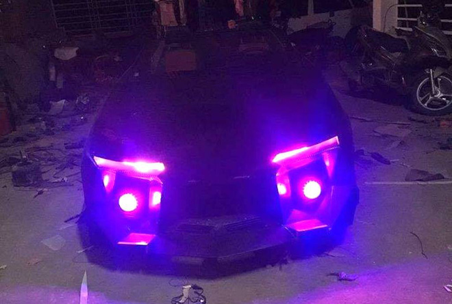 Cận cảnh siêu xe mui trần Lamborghini chờ ngày rước dâu được chế từ xe đồng nát của 9X Hà Tĩnh - Ảnh 16. Cận cảnh 'siêu xe mui trần Lamborghini' chờ ngày rước dâu được chế từ xe đồng nát của 9X Hà Tĩnh 16