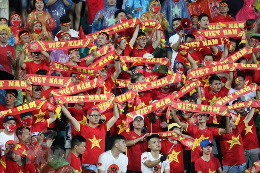SVĐ Việt Trì không còn màn tung giấy vệ sinh, CĐV tiếp lửa cho U23 Việt Nam ra sao? 3 SVĐ Việt Trì không còn màn tung giấy vệ sinh, CĐV tiếp lửa cho U23 Việt Nam ra sao? 3