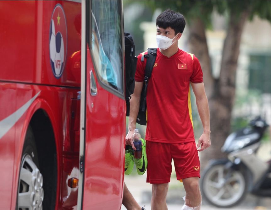 HLV Park Hang-seo cùng các cộng sự trực tiếp đến 'do thám' U23 Myanmar 3 HLV Park Hang-seo cùng các cộng sự trực tiếp đến 'do thám' U23 Myanmar 3