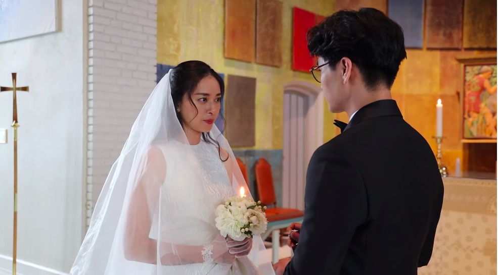 Đám cưới Ngô Thanh Vân - Huy Trần gây bàn tán, ‘ngó lơ’ không mời cặp đôi từng ‘giải quẻ’ thoát ế? 2 Đám cưới Ngô Thanh Vân - Huy Trần gây bàn tán, ‘ngó lơ’ không mời cặp đôi từng ‘giải quẻ’ thoát ế? 2