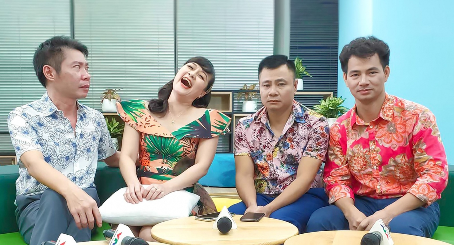 NSND Công Lý xuất hiện trên sóng truyền hình VTV, kể cuộc sống vất vả trong và sau bạo bệnh 3 NSND Công Lý xuất hiện trên sóng truyền hình VTV, kể cuộc sống vất vả trong và sau bạo bệnh 3