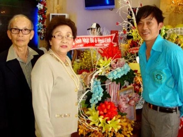 Chân dung người phụ nữ 'chống lưng' cho sự nghiệp của Hoài Linh trong suốt hơn 30 năm 2 Chân dung người phụ nữ 'chống lưng' cho sự nghiệp của Hoài Linh trong suốt hơn 30 năm 2
