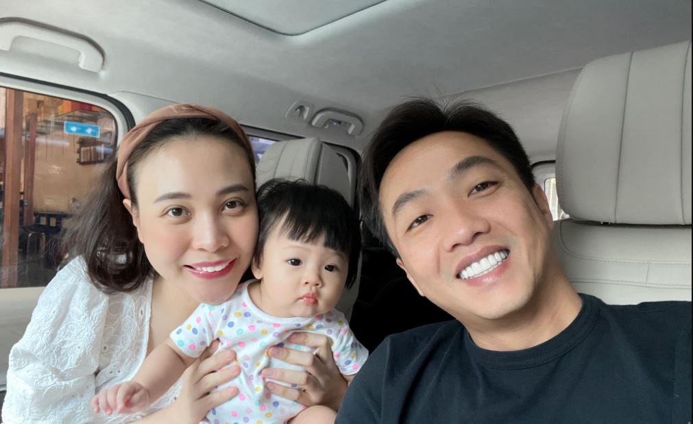 Khoe loạt ảnh gia đình hạnh phúc, Cường Đôla thẳng tay 'bóc mẽ' ái nữ đầu lòng 6 Khoe loạt ảnh gia đình hạnh phúc, Cường Đôla thẳng tay 'bóc mẽ' ái nữ đầu lòng 6