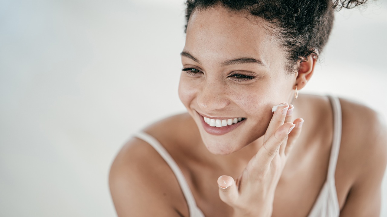 Công dụng retinol - Thần dược giúp làn da 'hack tuổi' không cần thẩm mỹ 3 Công dụng retinol - Thần dược giúp làn da 'hack tuổi' không cần thẩm mỹ 3