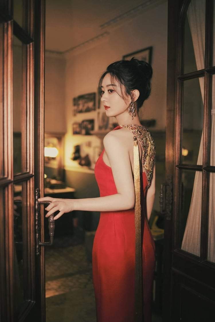Tin nóng Cbiz ngày 6/4: 'Đại hội' khui hẹn hò, cập nhật biến Cung Tuấn, Nhất Bác trở lại đường đua, Tịnh Y gây bão 5 Tin nóng Cbiz ngày 6/4: 'Đại hội' khui hẹn hò, cập nhật biến Cung Tuấn, Nhất Bác trở lại đường đua, Tịnh Y gây bão 5