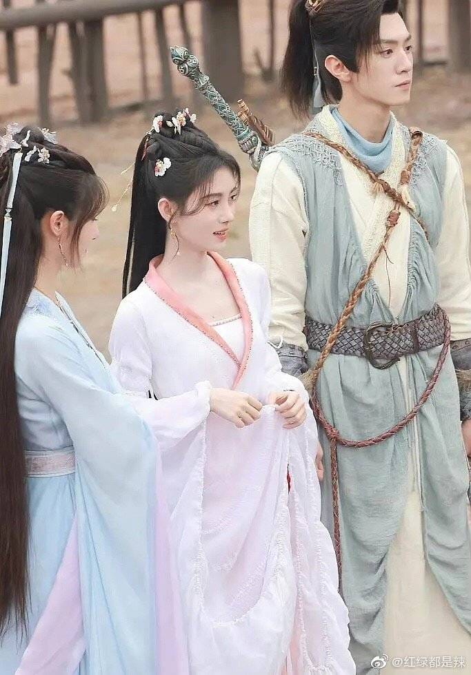 Tin nóng Cbiz ngày 6/5: Tin vui Tiêu Chiến - Nhất Bác, Lưu Vũ Ninh dằn mặt, tin Kim Ưng, 16 năm Lệ Dĩnh vào Cbiz 11 Tin nóng Cbiz ngày 6/5: Tin vui Tiêu Chiến - Nhất Bác, Lưu Vũ Ninh dằn mặt, tin Kim Ưng, 16 năm Lệ Dĩnh vào Cbiz 11