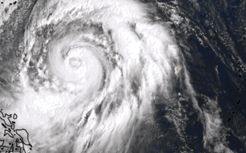 Nhật sắp chịu siêu bão Lan mạnh nhất hành tinh: Mắt bão rộng 80km, vươn 'vòi' đến cả Mỹ