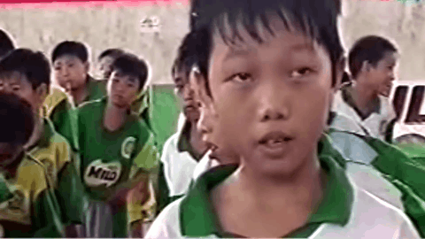 Clip Xuân Trường trả lời phỏng vấn lưu loát 13 năm trước bất ngờ gây sốt mạng