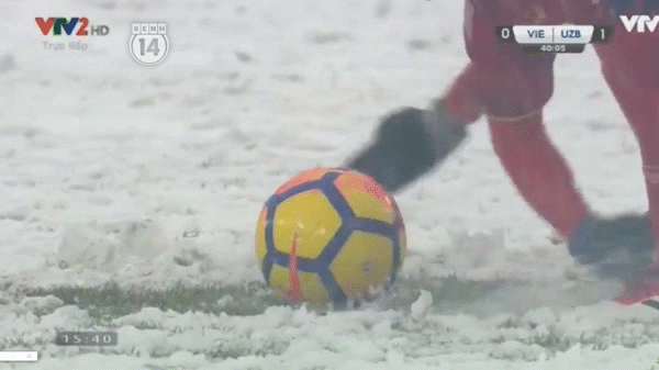 Xuân Trường tiết lộ lý do cùng cào tuyết, nhường Quang Hải đá phạt trong trận chung kết